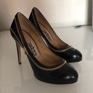 SALVATORE FERRAGAMO RORY HEEL